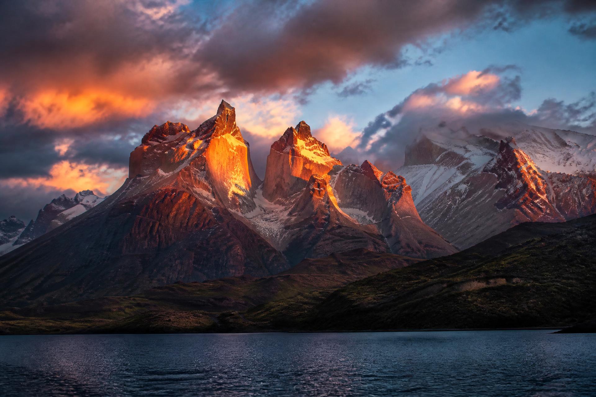 Cuernos del Paine ao amanhecer